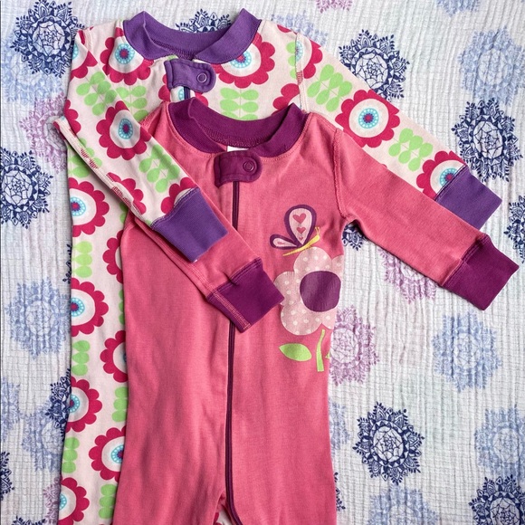 EUC Hanna Andersson Baby/Infant Girls’ Zip Sleepers, Set of 2, 60/70 - Picture 3 of 6